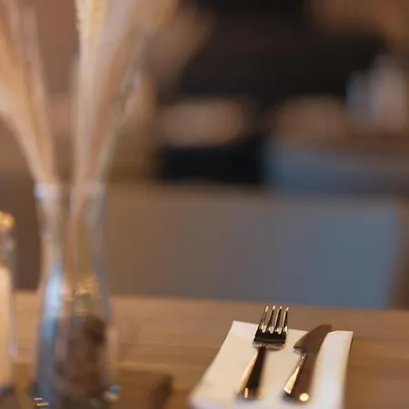 شقة فندقية The - & House