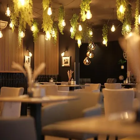 The - & House Aparthotel 4*