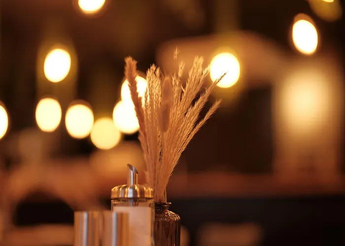 The - & House מלון דירות 4*