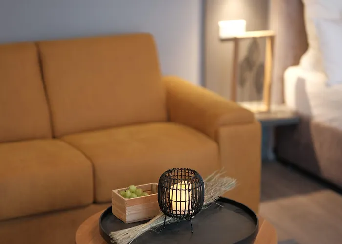 The - & House פרנקפורט