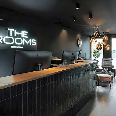 The - & House Aparthotel