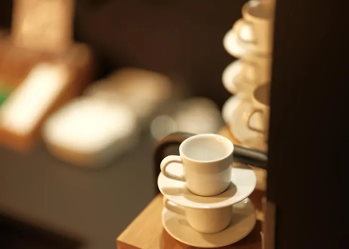 The - & House Aparthotel