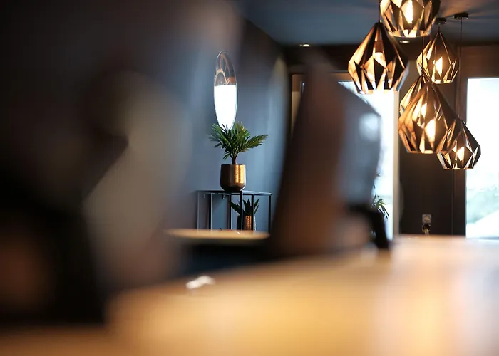 The - & House Apartahotel 4*