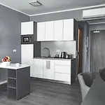 Ξενοδοχείο με διαμερίσματα The - & House 4*